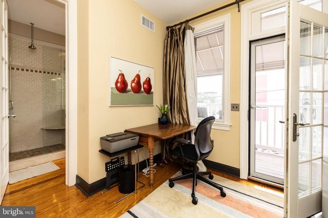 734 S MARVINE ST, Philadelphia, PA 19147