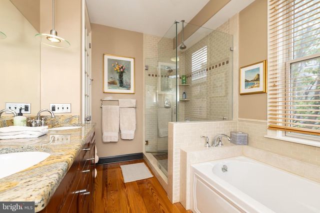 734 S MARVINE ST, Philadelphia, PA 19147