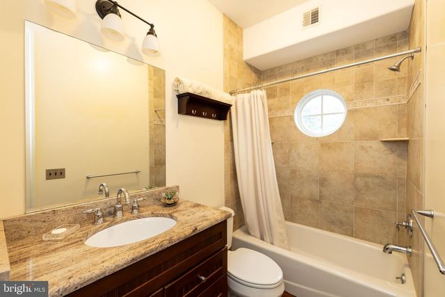 734 S MARVINE ST, Philadelphia, PA 19147