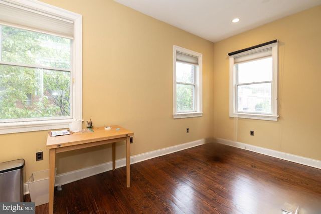 734 S MARVINE ST, Philadelphia, PA 19147