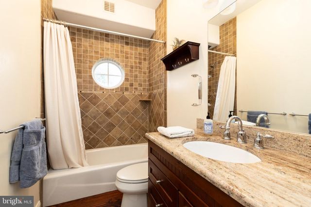 734 S MARVINE ST, Philadelphia, PA 19147