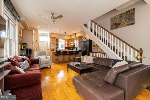 734 S MARVINE ST, Philadelphia, PA 19147