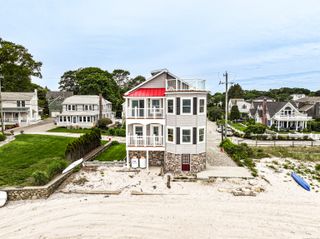 22 Shore Road, East Lyme, CT 06357