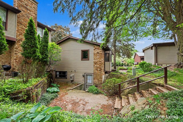 2579 Knightsbridge Road Se, Cascade Twp, MI 49546