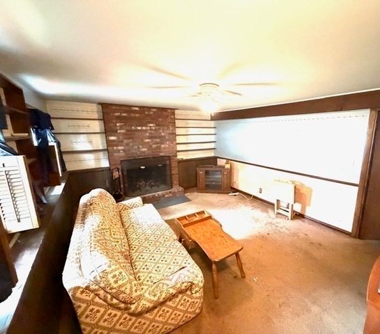 15 Frances Rd, Burlington, MA 01803