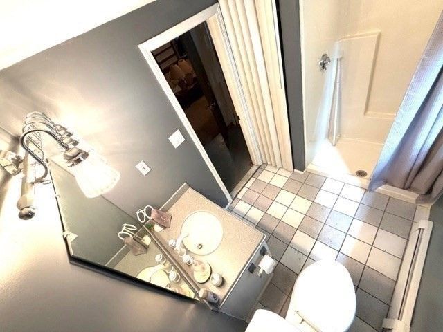 15 Frances Rd, Burlington, MA 01803