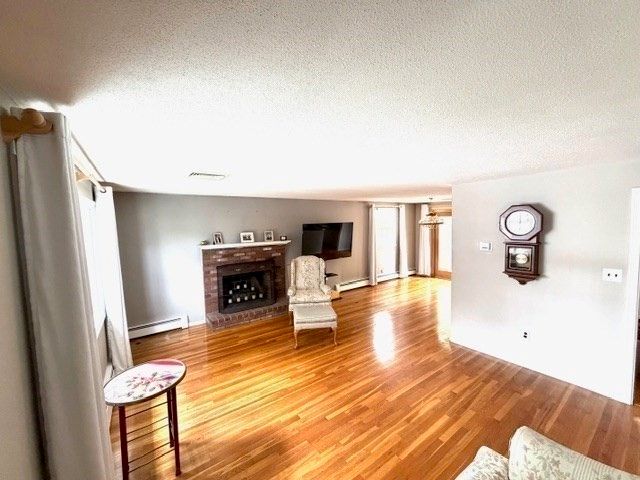 15 Frances Rd, Burlington, MA 01803