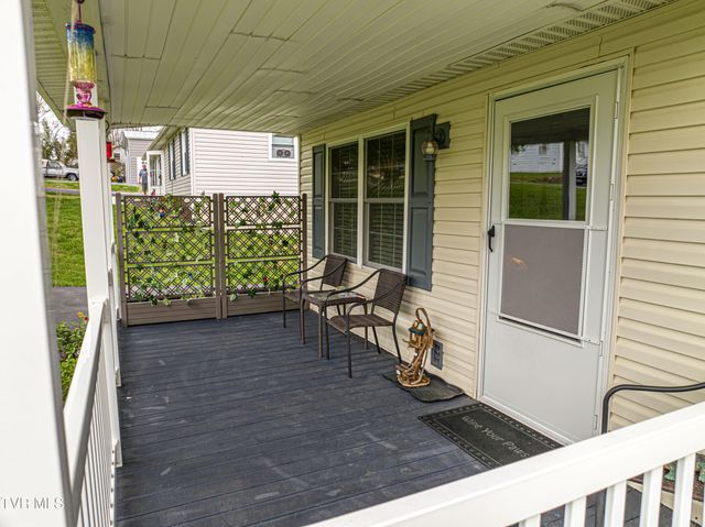 18160 Ridgeview Drive, Abingdon, VA 24211