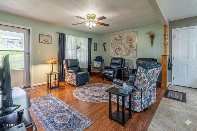 18160 Ridgeview Drive, Abingdon, VA 24211