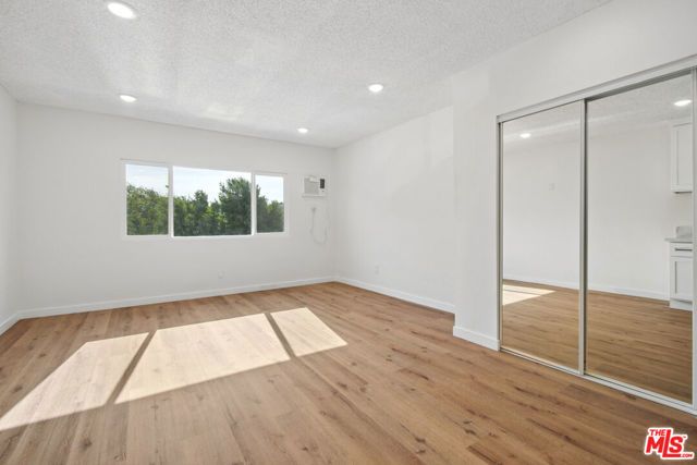 6827 Leland Way 12, Los Angeles, CA 90028