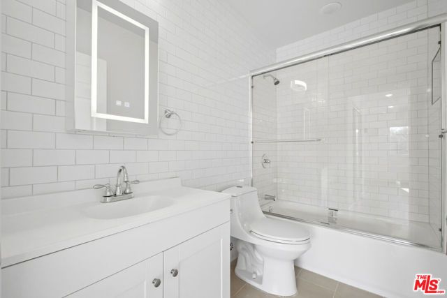 6827 Leland Way 12, Los Angeles, CA 90028
