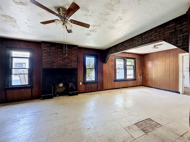 2436 10TH STREET S, St Petersburg, FL 33705