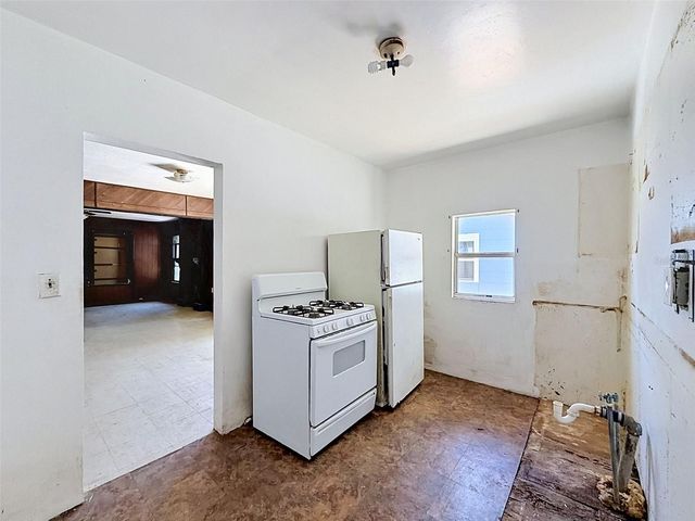 2436 10TH STREET S, St Petersburg, FL 33705