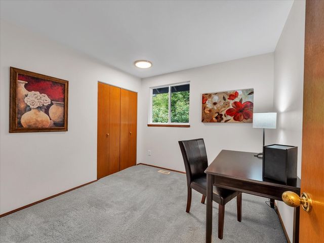 13013 NE 70th Drive, Kirkland, WA 98033