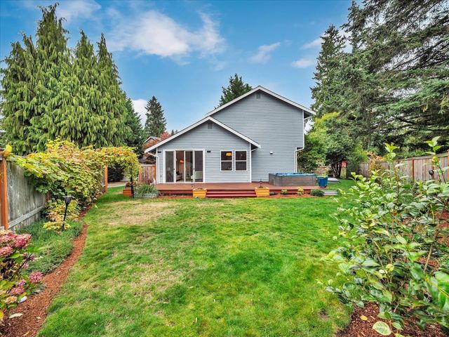 13013 NE 70th Drive, Kirkland, WA 98033