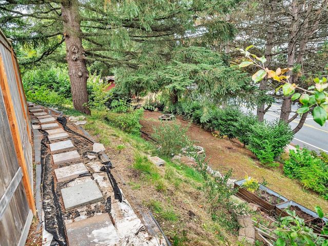 13013 NE 70th Drive, Kirkland, WA 98033