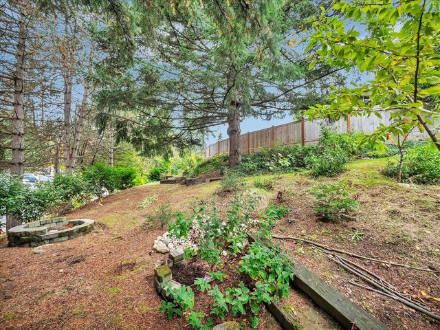 13013 NE 70th Drive, Kirkland, WA 98033