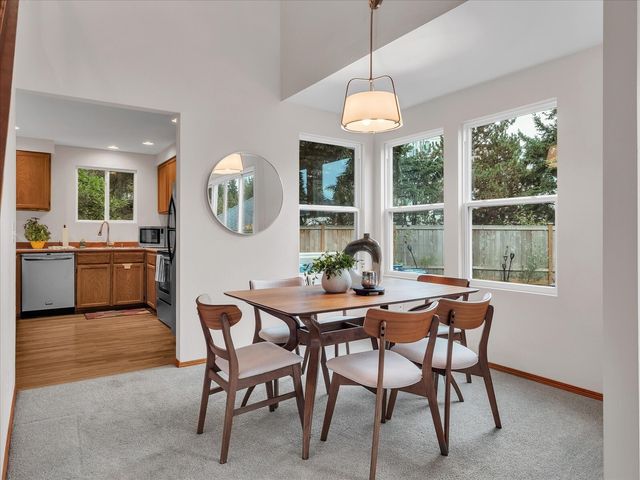 13013 NE 70th Drive, Kirkland, WA 98033