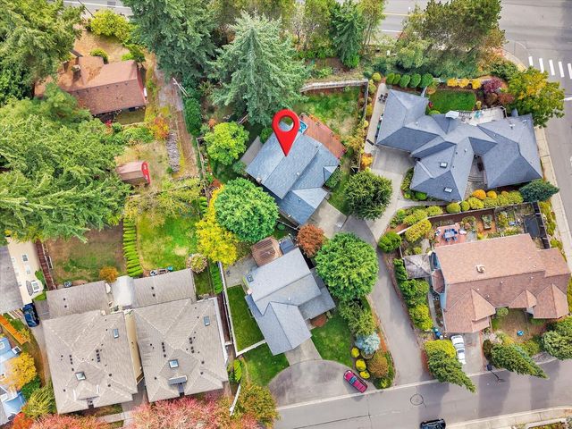 13013 NE 70th Drive, Kirkland, WA 98033