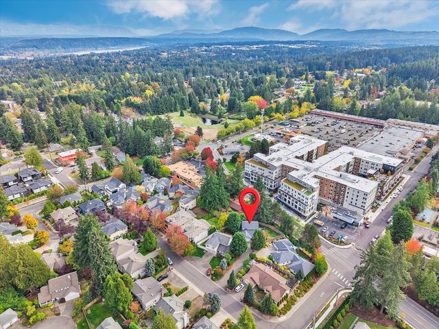 13013 NE 70th Drive, Kirkland, WA 98033