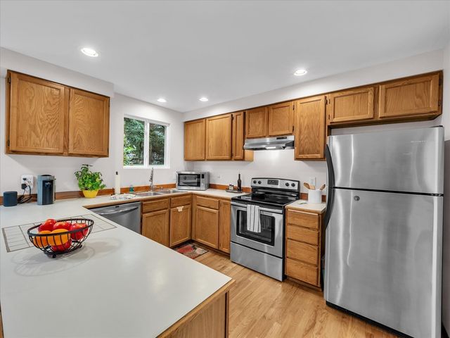 13013 NE 70th Drive, Kirkland, WA 98033
