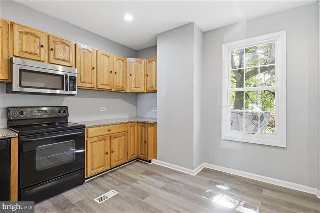 12 MADISON AVE, Hagerstown, MD 21740