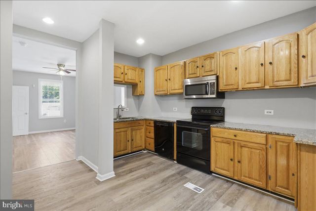 12 MADISON AVE, Hagerstown, MD 21740