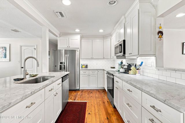 4152 LEXINGTON Avenue, Jacksonville, FL 32210