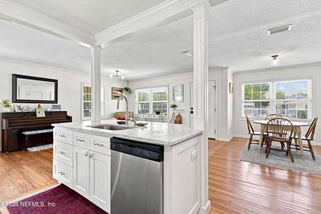 4152 LEXINGTON Avenue, Jacksonville, FL 32210
