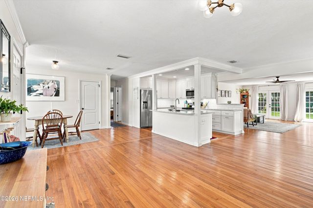 4152 LEXINGTON Avenue, Jacksonville, FL 32210