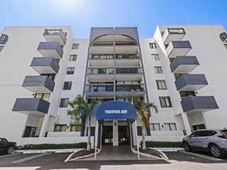 2715 Tigertail Ave 403, Coconut Grove, FL 33133
