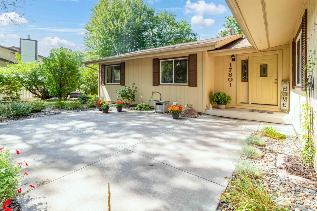17801 Jaguar Path, Lakeville, MN 55044 — photo 2