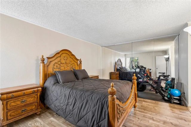 15511 Sherman Way 29, Van Nuys, CA 91406
