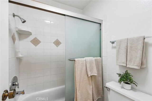 15511 Sherman Way 29, Van Nuys, CA 91406