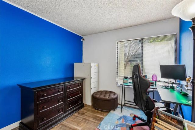 15511 Sherman Way 29, Van Nuys, CA 91406