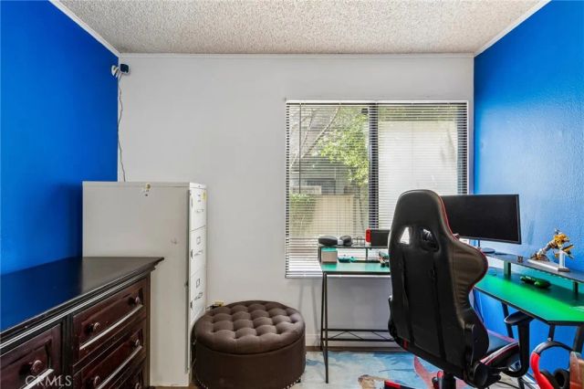 15511 Sherman Way 29, Van Nuys, CA 91406