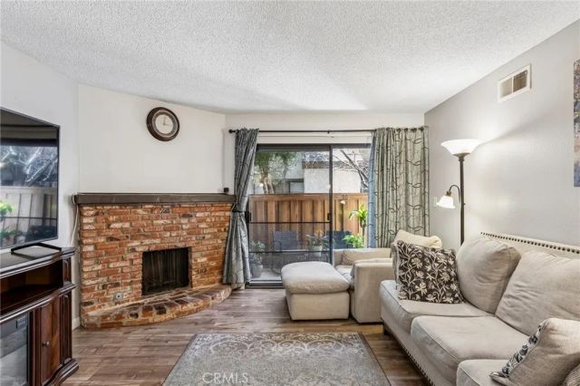15511 Sherman Way 29, Van Nuys, CA 91406