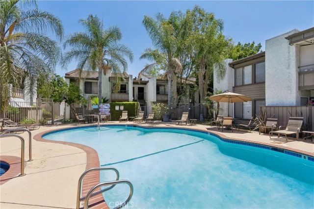 15511 Sherman Way 29, Van Nuys, CA 91406