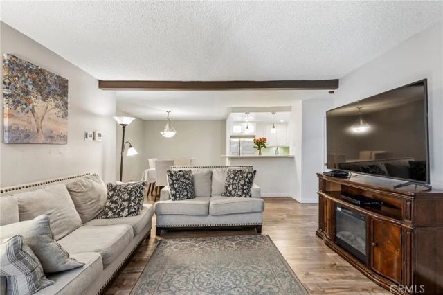 15511 Sherman Way 29, Van Nuys, CA 91406