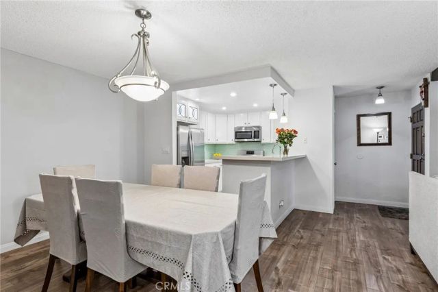 15511 Sherman Way 29, Van Nuys, CA 91406