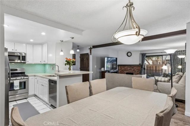 15511 Sherman Way 29, Van Nuys, CA 91406