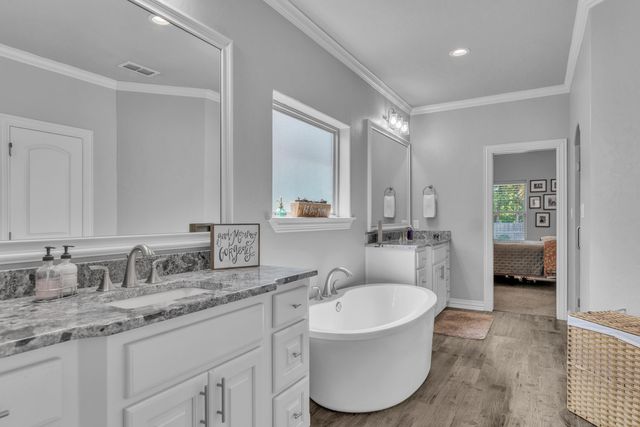 3917 Gable Crest Ln, Longview, TX 75605