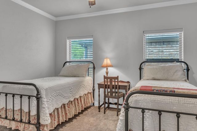 3917 Gable Crest Ln, Longview, TX 75605