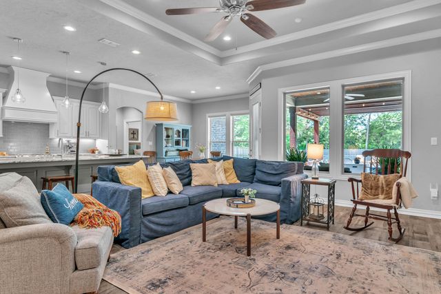 3917 Gable Crest Ln, Longview, TX 75605