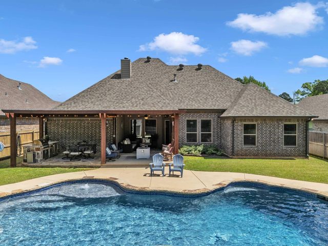 3917 Gable Crest Ln, Longview, TX 75605