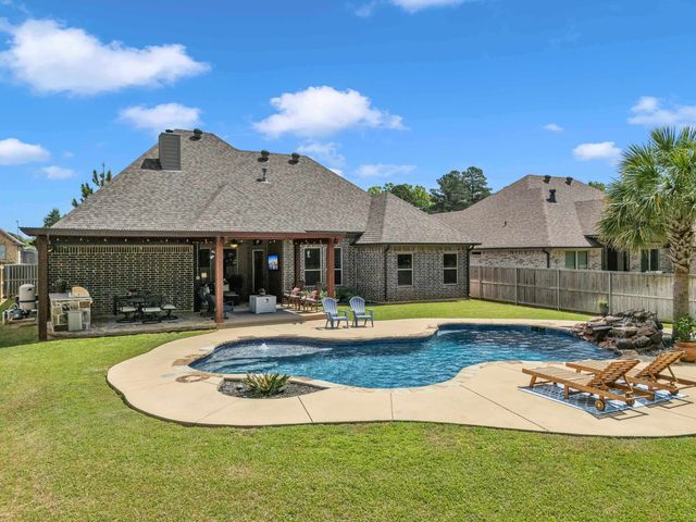 3917 Gable Crest Ln, Longview, TX 75605