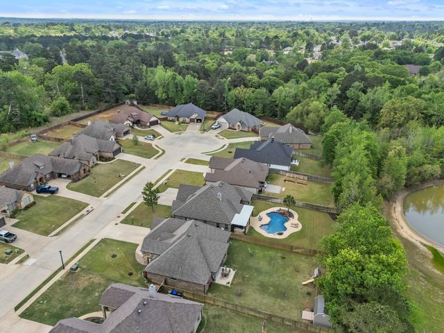 3917 Gable Crest Ln, Longview, TX 75605