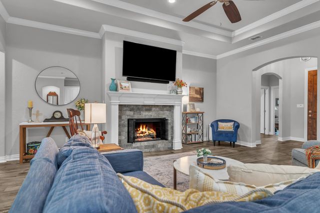 3917 Gable Crest Ln, Longview, TX 75605