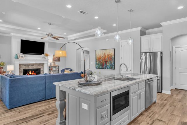 3917 Gable Crest Ln, Longview, TX 75605