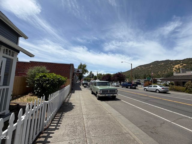 304 2nd Avenue, Gold Hill, OR 97525